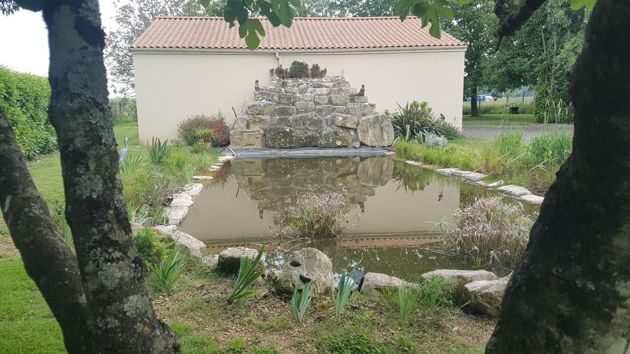 Maison Calme Et Paisible La Faye  Kültér fotó